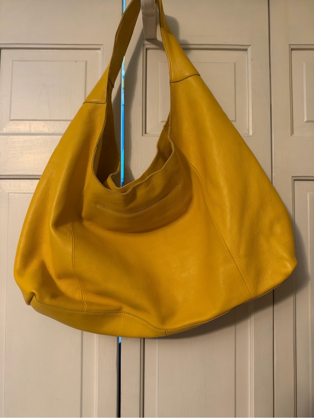 Latico Lindsey beautiful yellow purse. NWOT